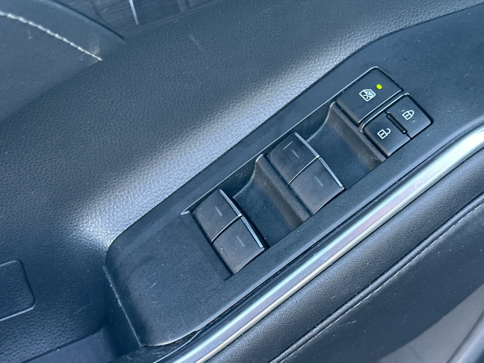 Used 2020 Toyota Highlander Limited AWD/4WD image 14