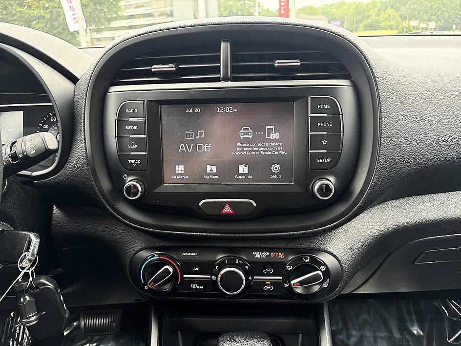Used 2020 Kia Soul S FWD image 16