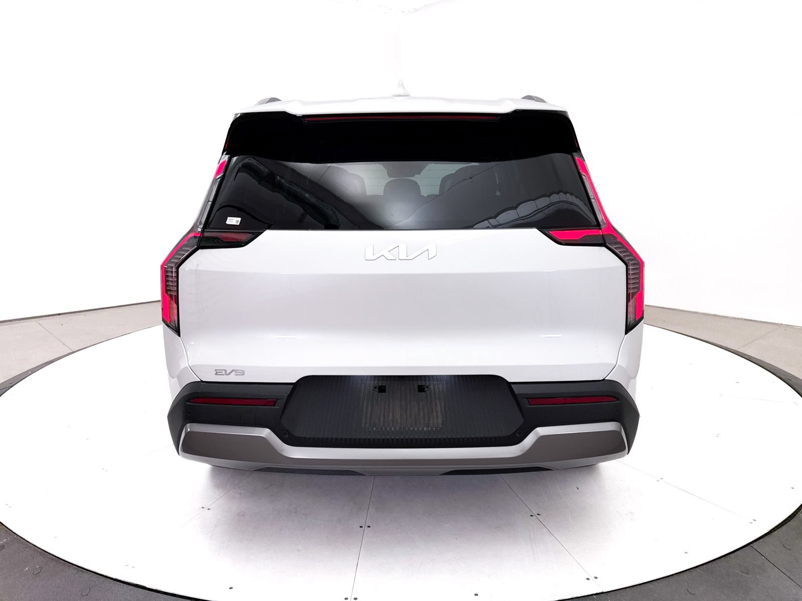 Certified 2024 Kia EV9 Wind AWD/4WD image 18