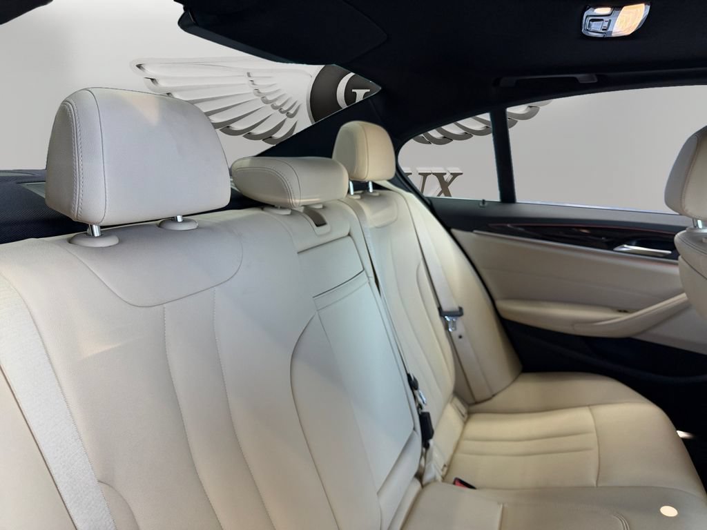 Used 2019 BMW 530i w/ Convenience Package RWD image 27