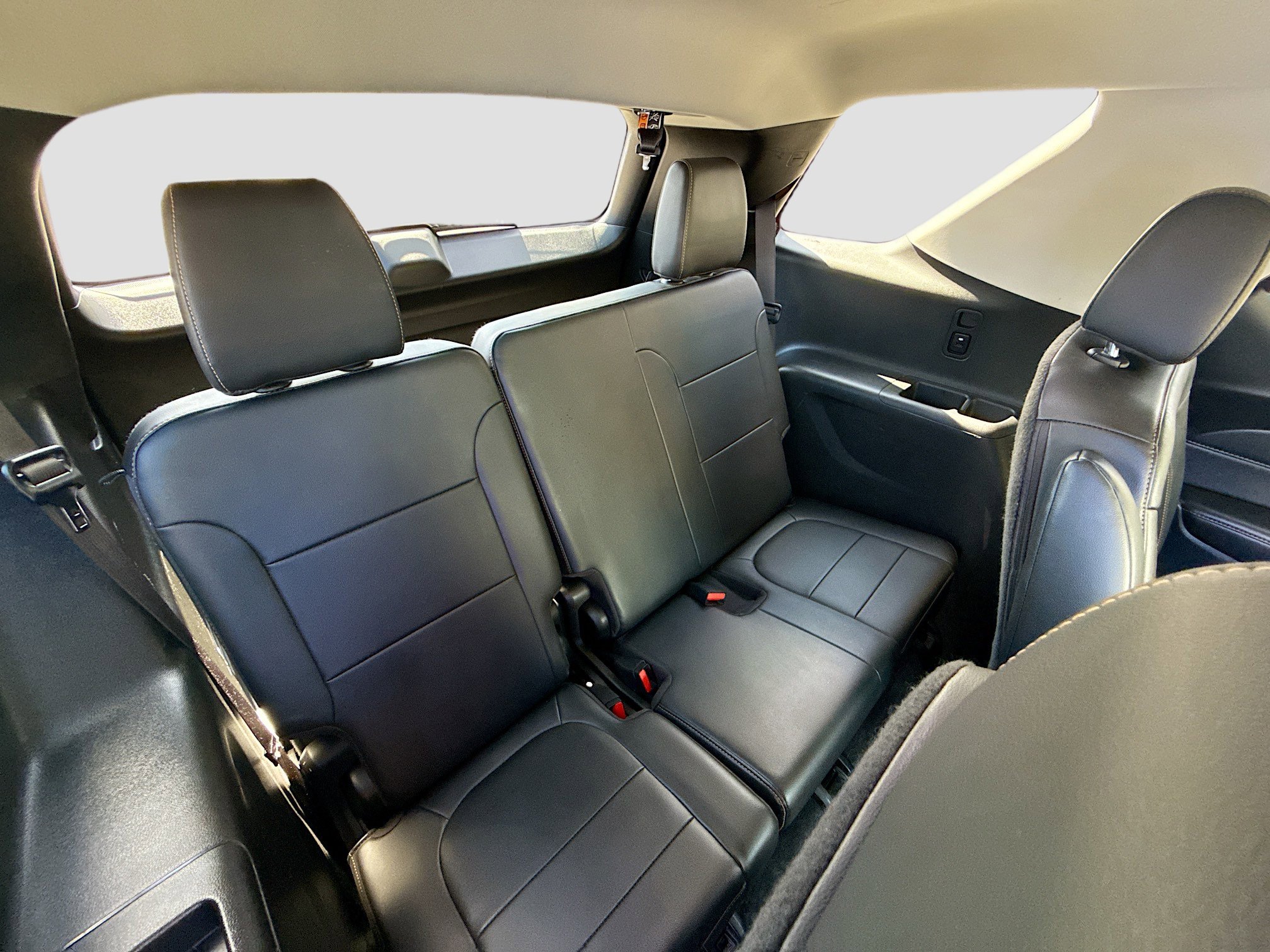 Used 2020 Chevrolet Traverse RS image 39