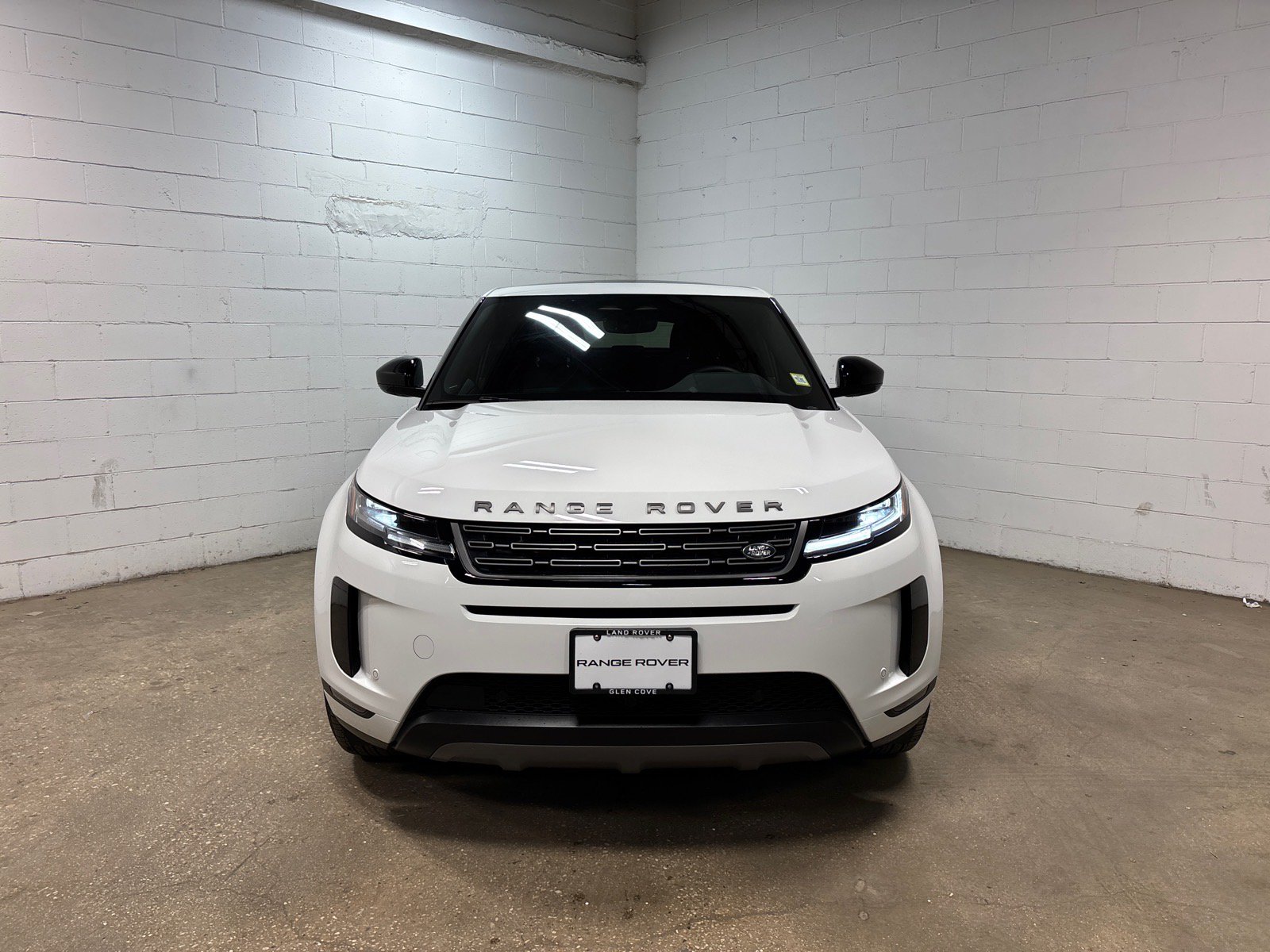 Used 2026 Land Rover Range Rover Evoque S AWD/4WD image 3