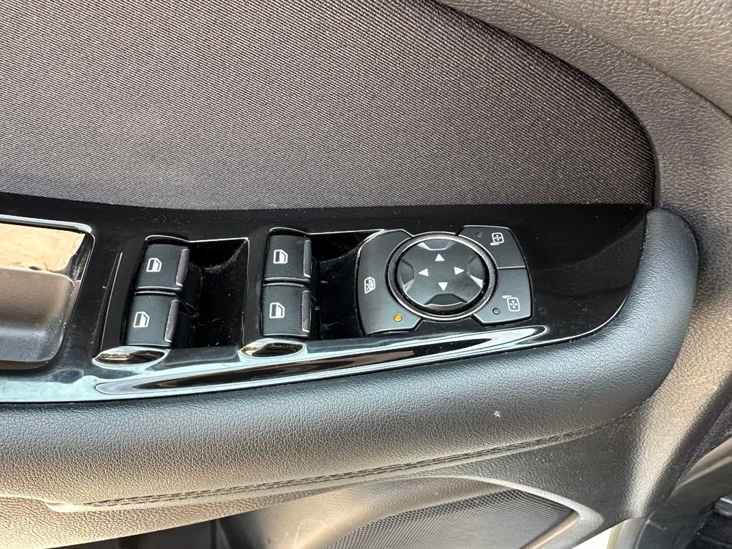 Used 2019 Ford Edge SEL FWD image 17