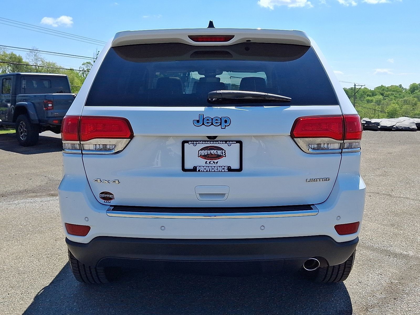 Used 2018 Jeep Grand Cherokee Limited AWD/4WD image 6