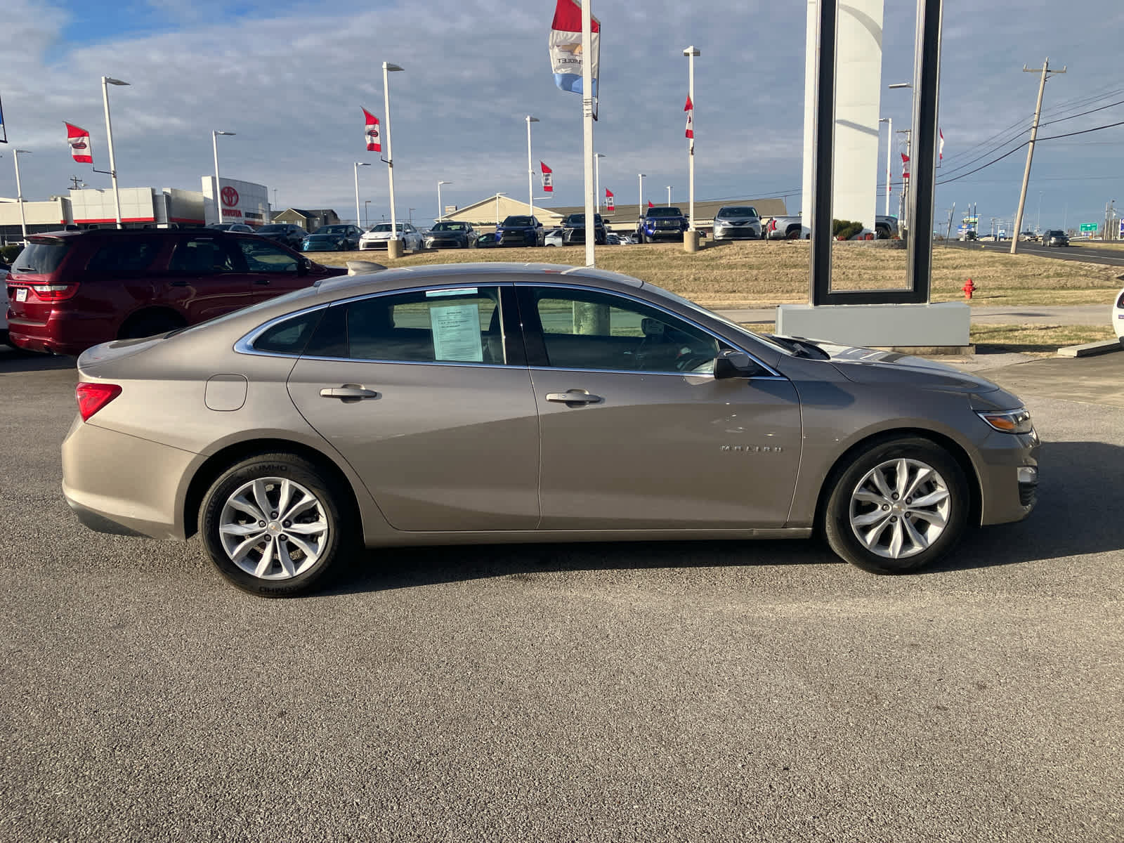 Used 2025 Chevrolet Malibu LT image 8