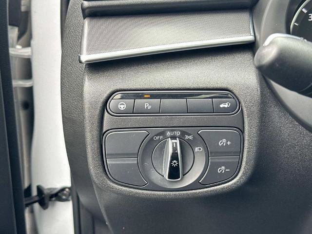 Certified 2023 INFINITI QX50 Luxe image 17