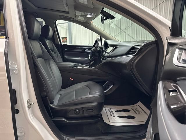 Used 2020 Buick Enclave Essence w/ Sound and Sites Package AWD/4WD image 26