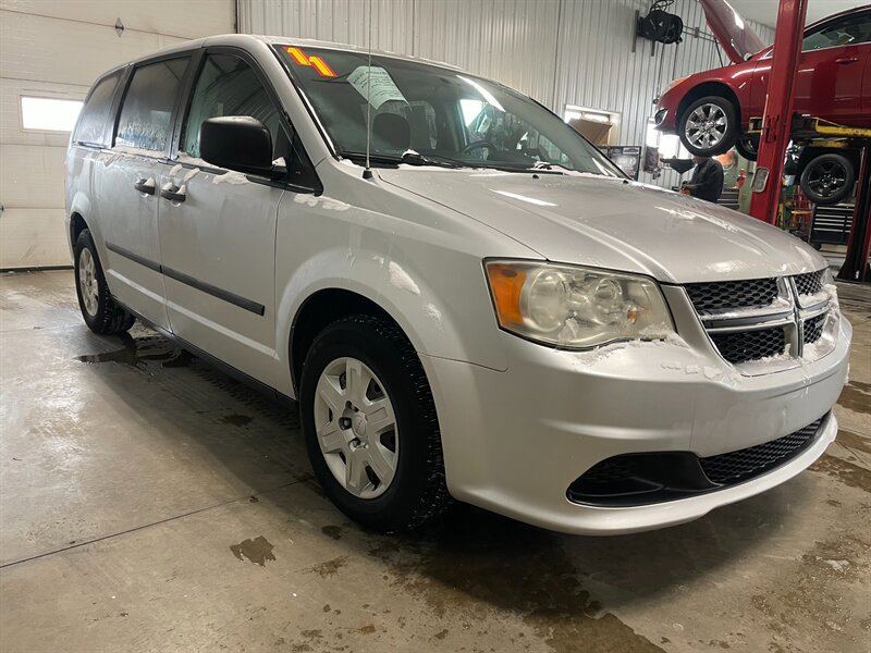 Used 2011 Dodge Grand Caravan FWD image 4