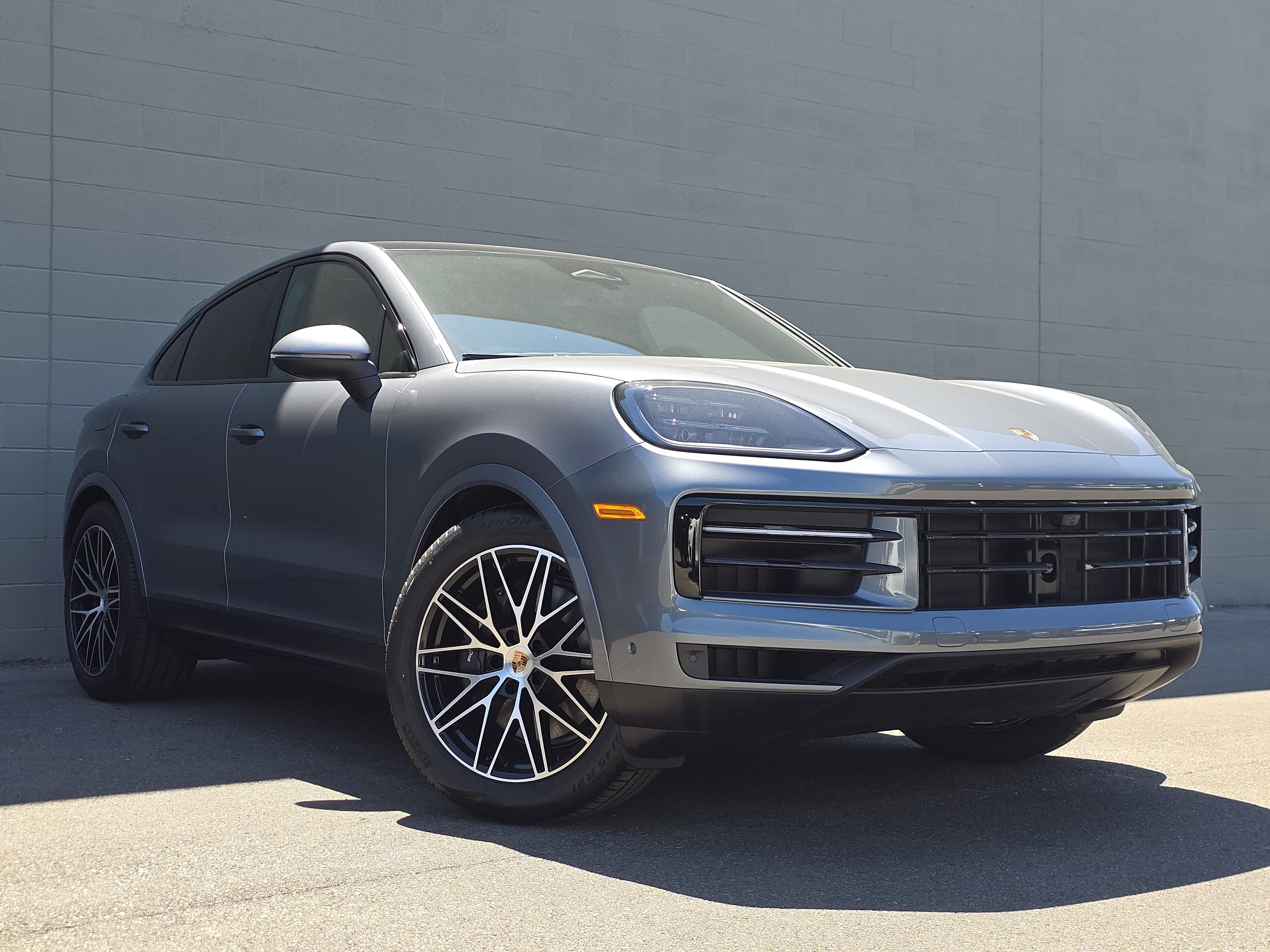 New 2026 Porsche Cayenne Coupe AWD/4WD image 6