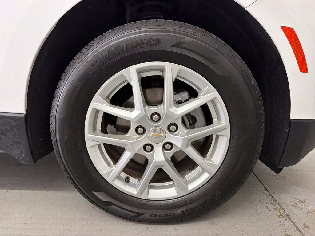 Used 2024 Chevrolet Equinox LT FWD image 11