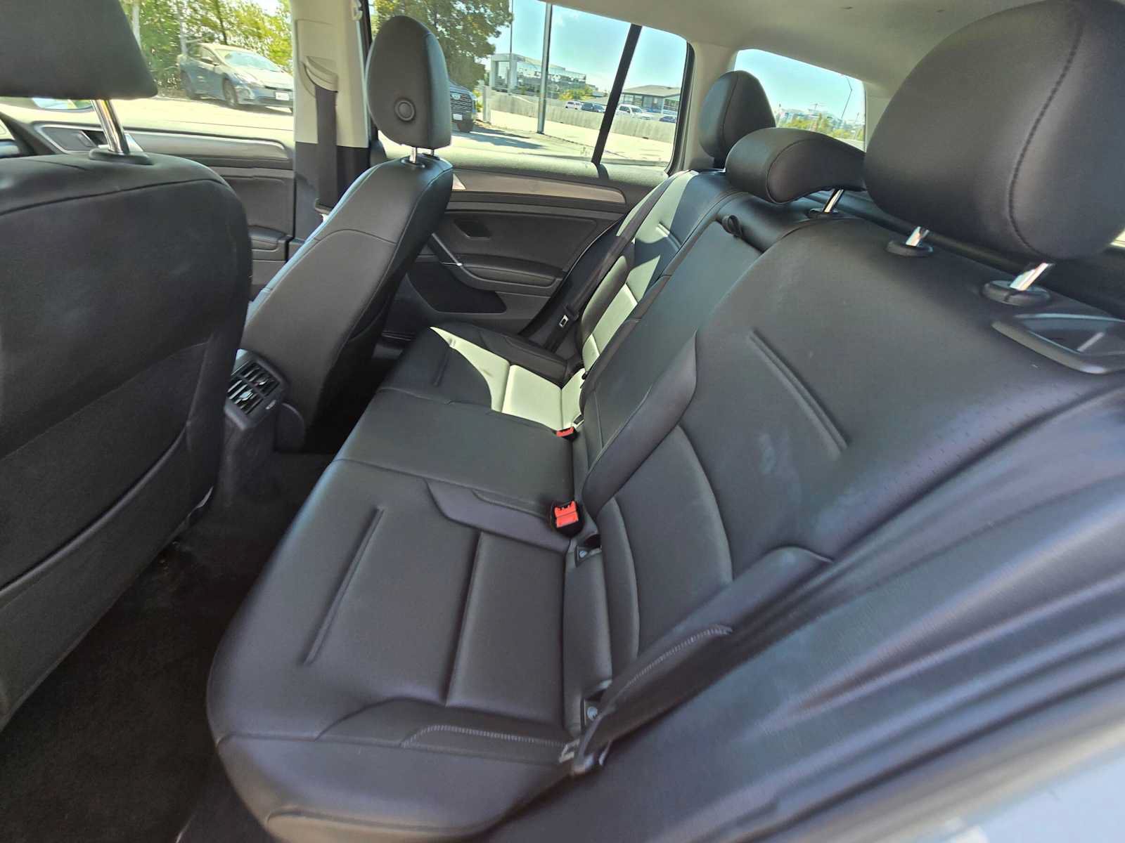Used 2019 Volkswagen Golf S FWD image 16