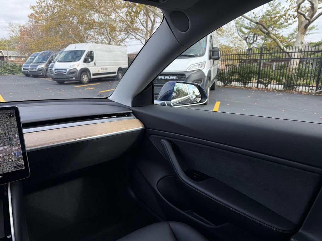 Used 2018 Tesla Model 3 Long Range image 36