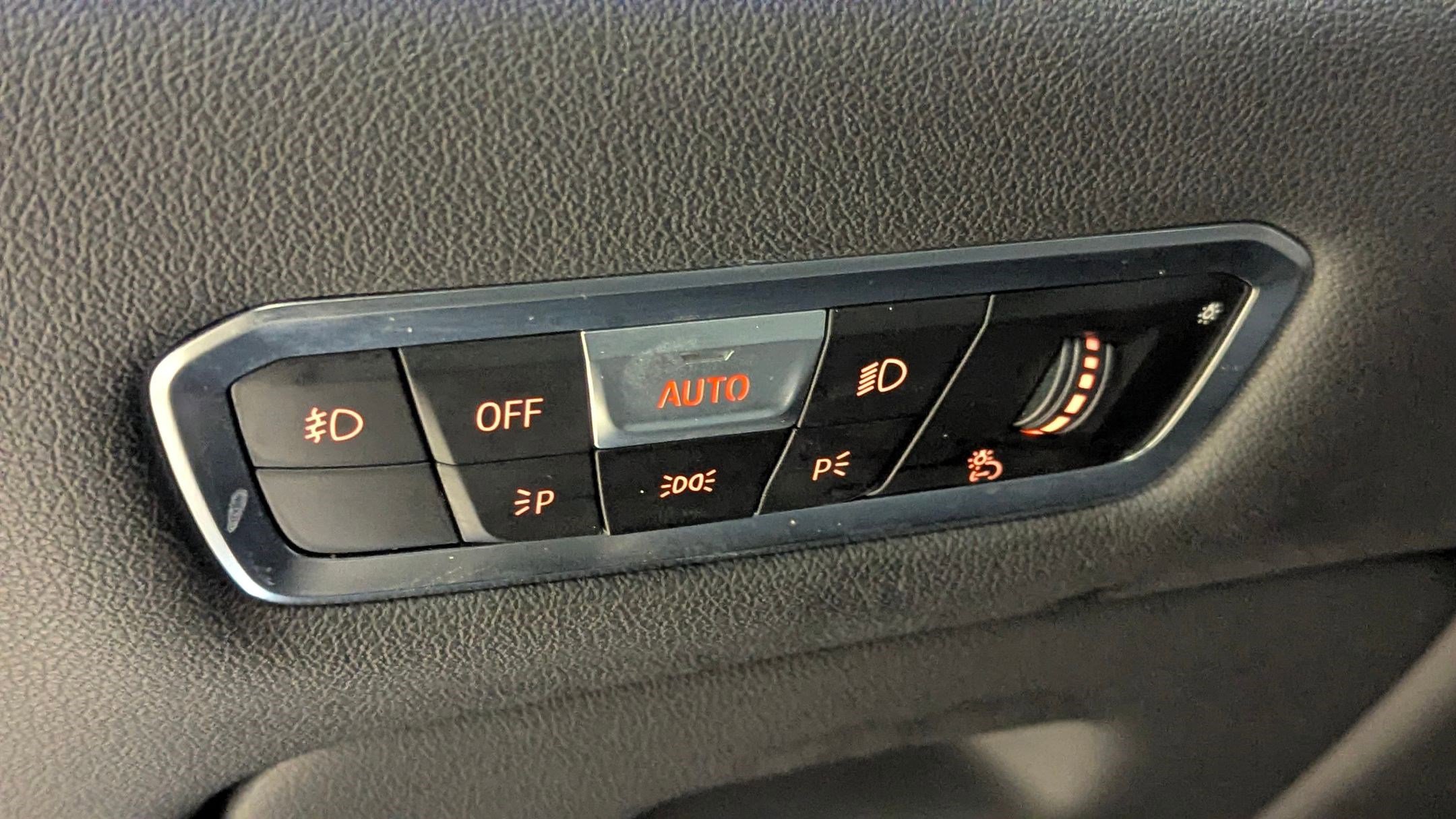 Used 2019 BMW X5 xDrive40i w/ Convenience Package image 17