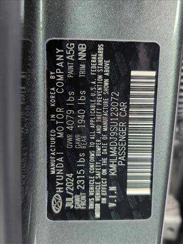 Used 2025 Hyundai Elantra SEL FWD image 30
