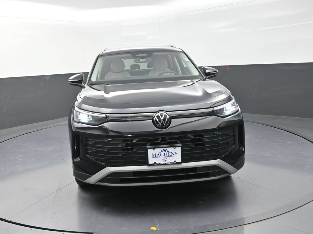 New 2026 Volkswagen Tiguan SE AWD/4WD image 2