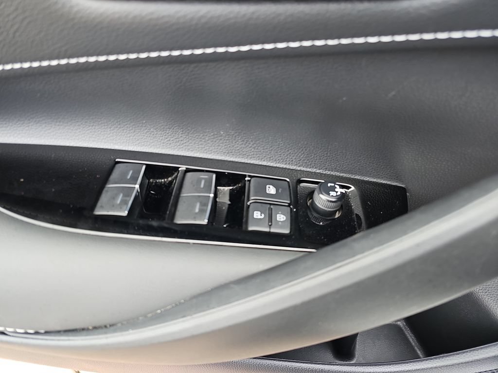 Used 2022 Toyota Corolla SE FWD image 26