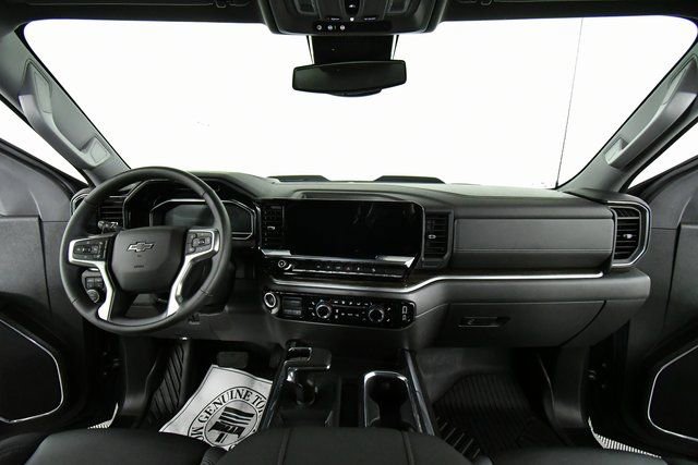 Used 2025 Chevrolet Silverado 1500 LT Trail Boss w/ Convenience Package II image 19