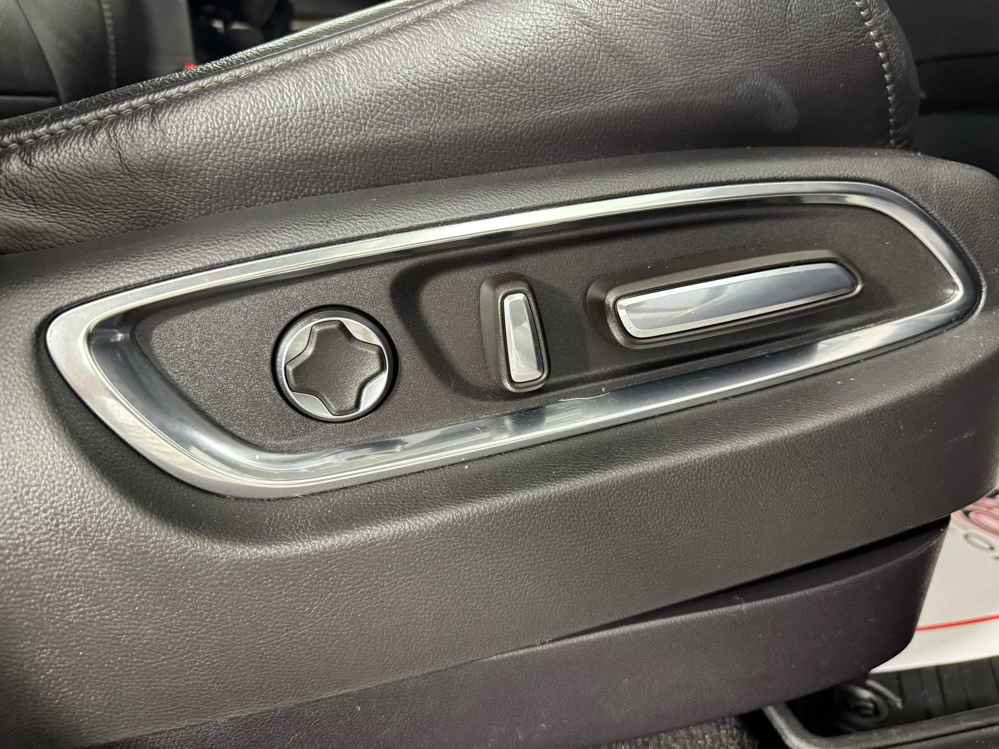 Used 2020 Acura MDX SH-AWD image 38