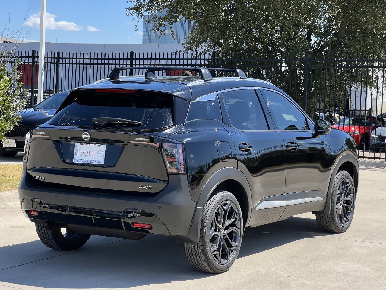 New 2027 Nissan Kicks SR AWD/4WD image 4