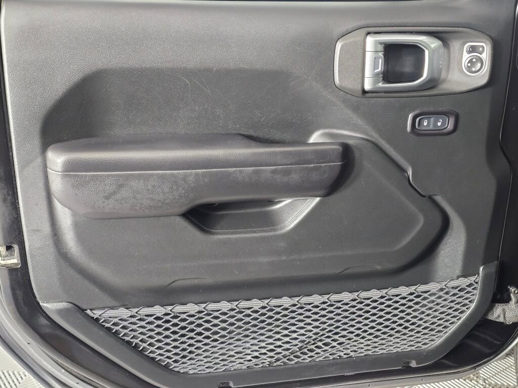 Used 2018 Jeep Wrangler Unlimited Sport S image 17