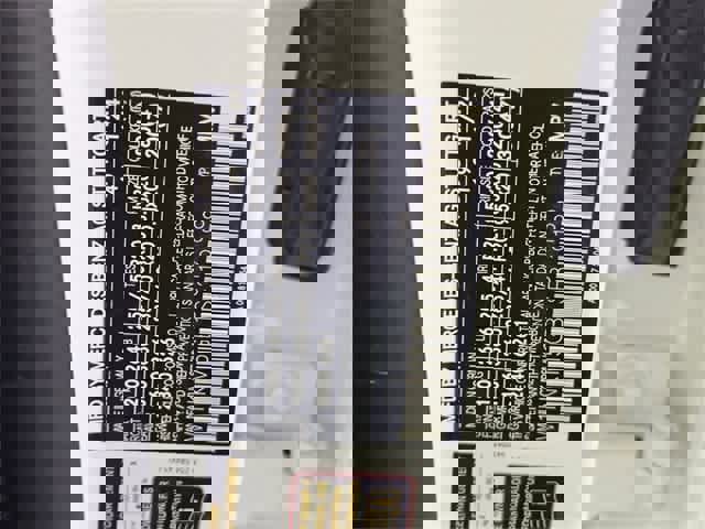 Used 2025 Mercedes-Benz GLC 350e 4MATIC image 42