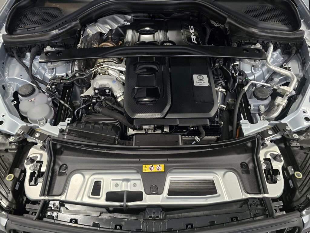 Used 2025 Mercedes-Benz GLC 43 AMG 4MATIC Coupe image 10