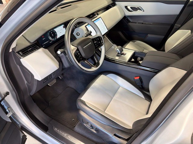 Used 2025 Land Rover Range Rover Velar Dynamic SE AWD/4WD image 11