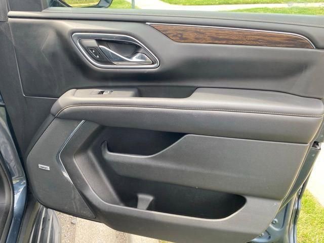Used 2021 Chevrolet Suburban Premier image 22