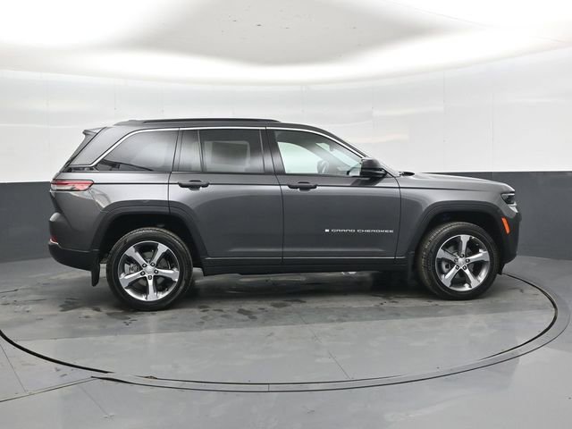 New 2026 Jeep Grand Cherokee Limited w/ Trailer Tow Package image 2