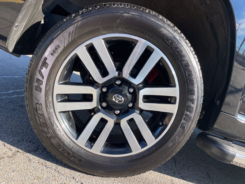 Certified 2024 Toyota 4Runner Limited AWD/4WD image 12