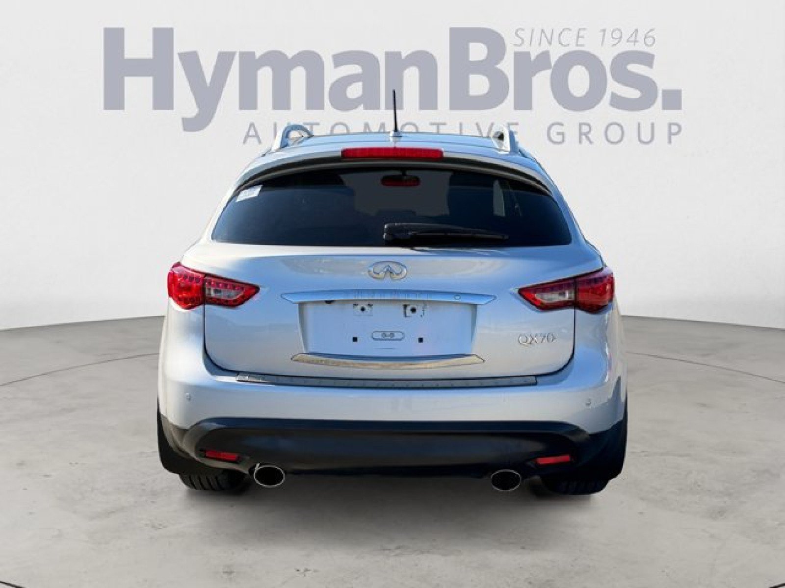 Used 2017 INFINITI QX70 AWD w/ Premium Package image 4