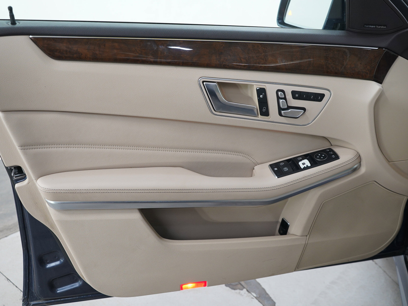 Used 2016 Mercedes-Benz E 350 4MATIC Wagon w/ Premium Package image 21