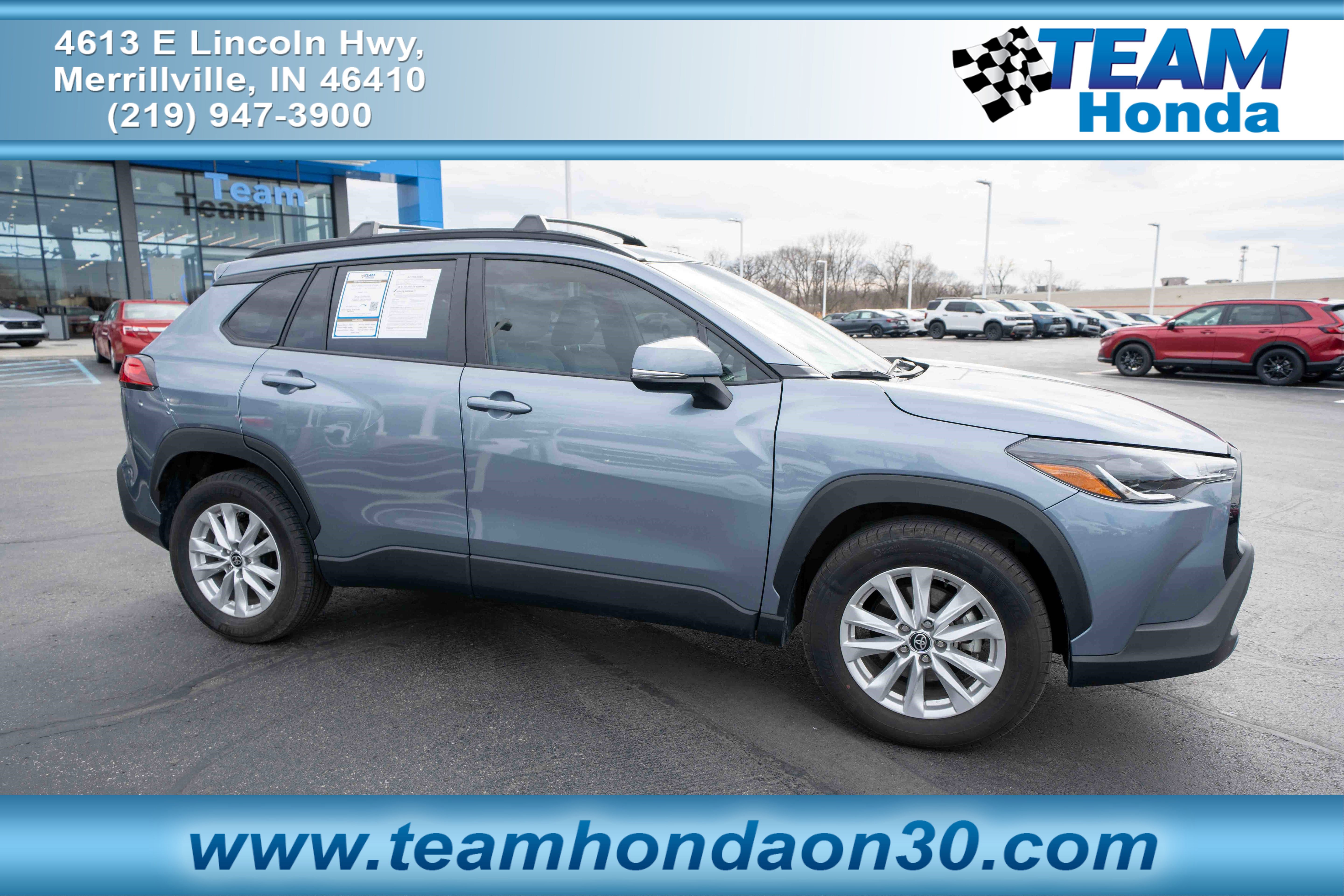 Used 2024 Toyota Corolla Cross LE image 1