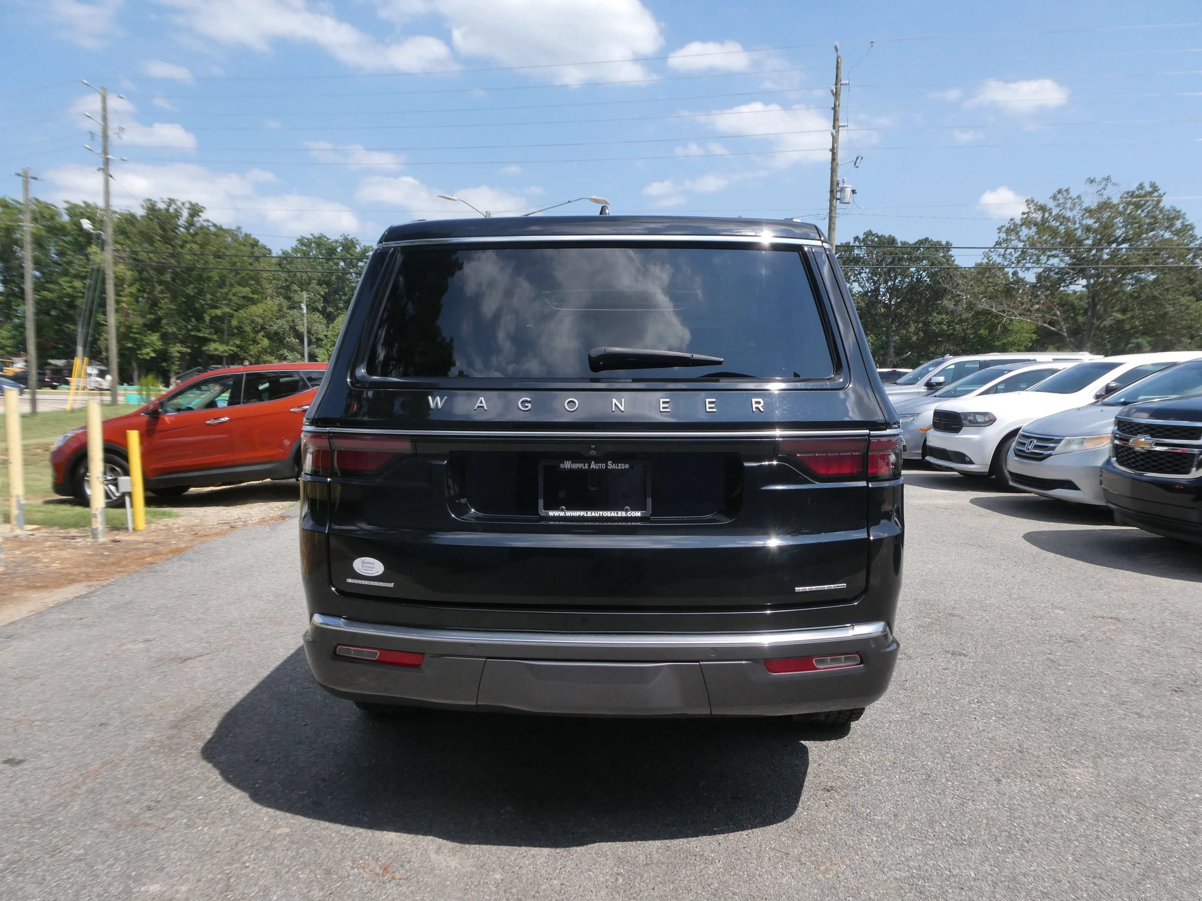 Used 2022 Jeep Wagoneer Series III w/ Premium Group I AWD/4WD image 6