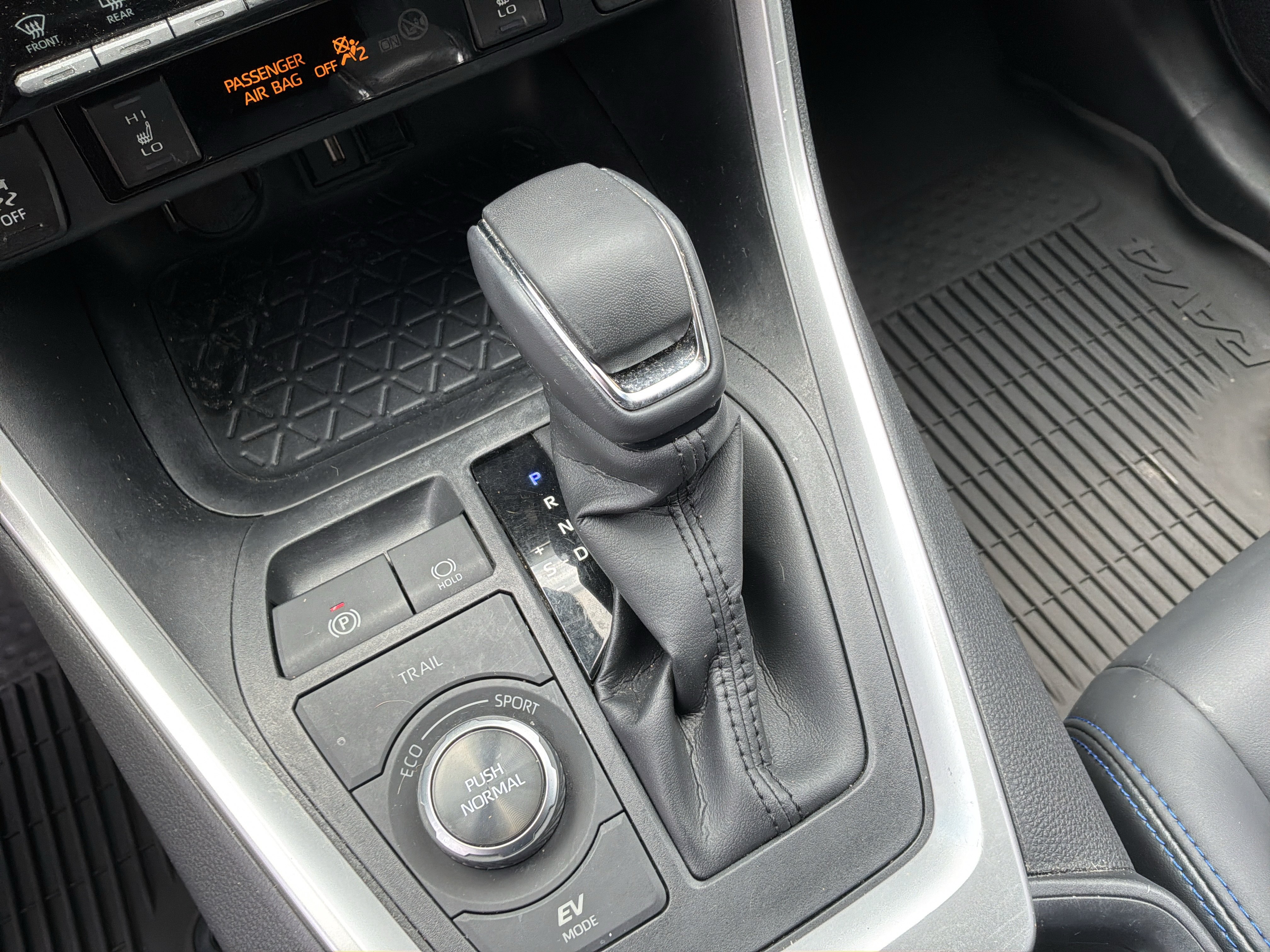 Used 2022 Toyota RAV4 XSE AWD/4WD image 26