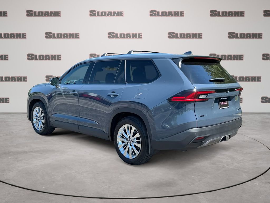 Used 2025 Toyota Grand Highlander AWD image 3