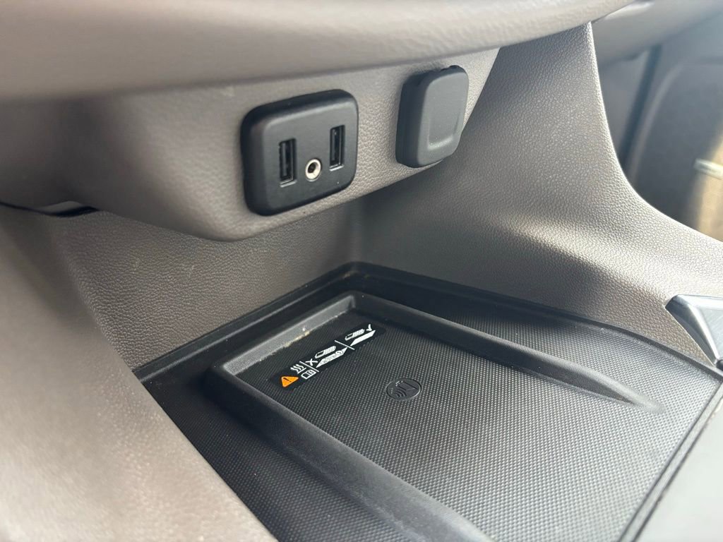 Used 2019 Chevrolet Traverse Premier w/ Driver Confidence II Package FWD image 31