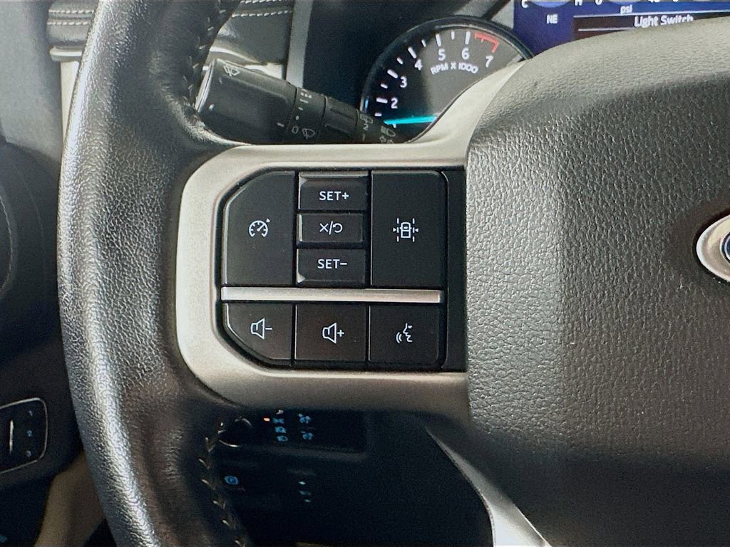 Used 2023 Ford Expedition Max XLT image 25