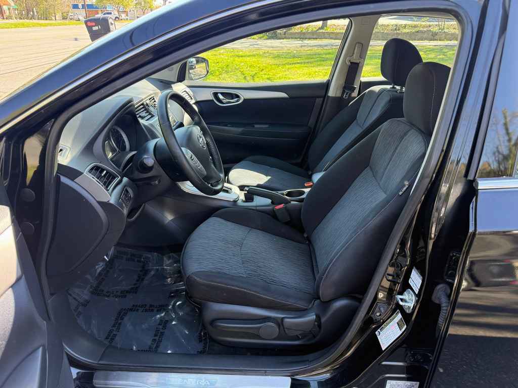 Used 2014 Nissan Sentra SV w/ SV Driver Package image 9
