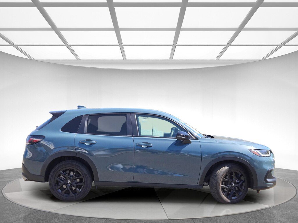Certified 2024 Honda HR-V Sport image 2