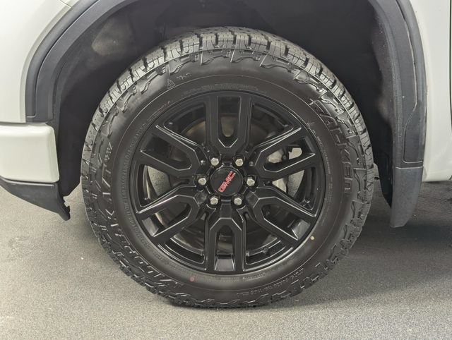 Used 2024 GMC Sierra 1500 Elevation w/ LPO, Elevation Black Package AWD/4WD image 11