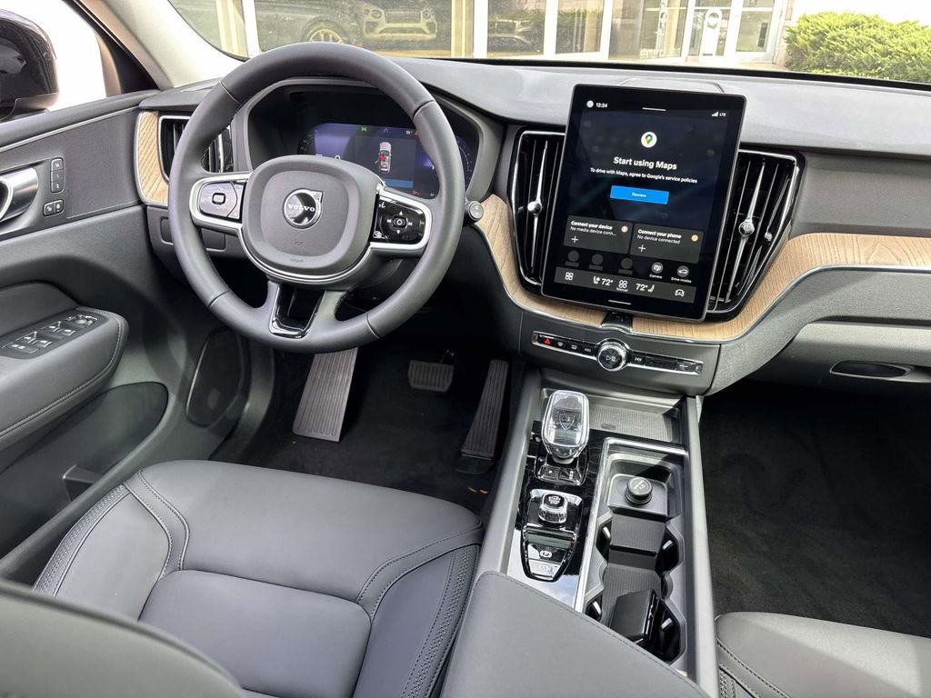New 2026 Volvo XC60 B5 Plus w/ Protection Package Premier image 29