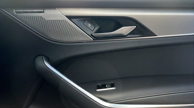 Used 2025 Jaguar F-PACE R-Dynamic S image 10