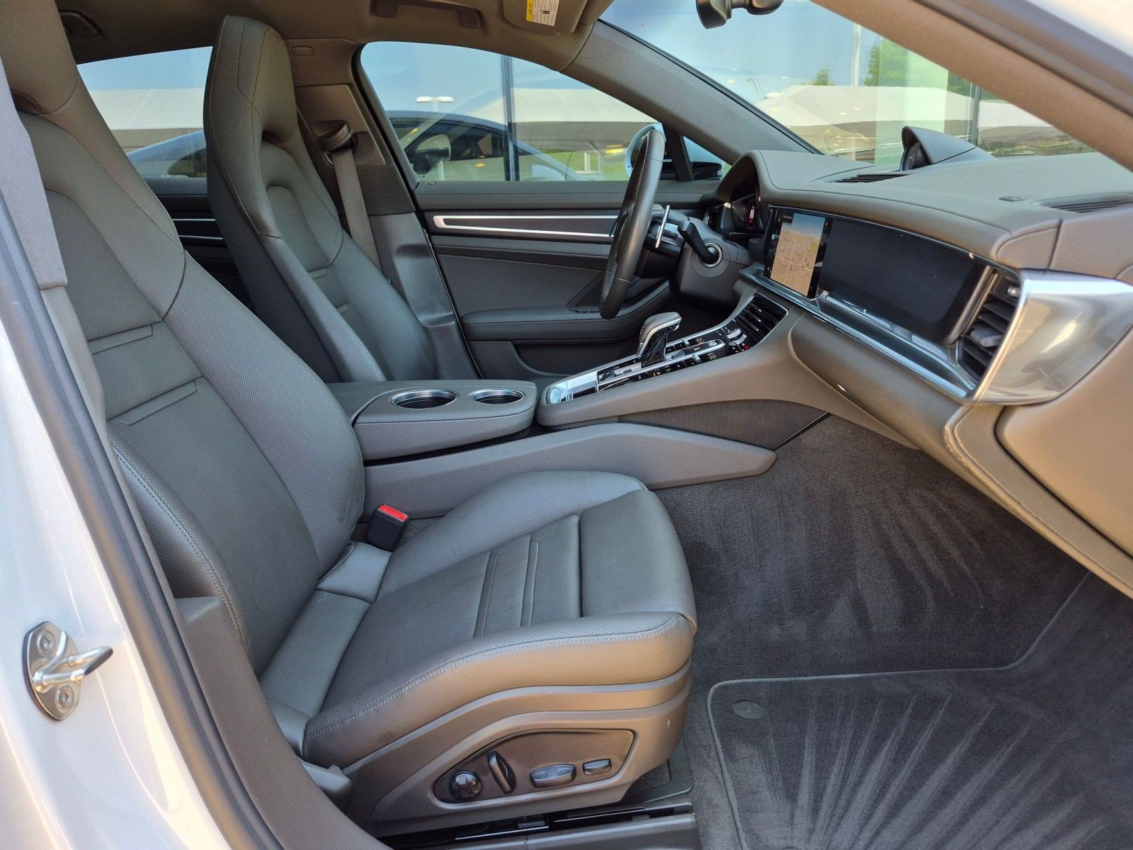 Certified 2023 Porsche Panamera Platinum Edition RWD image 24