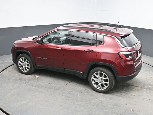 Used 2022 Jeep Compass Latitude AWD/4WD image 28