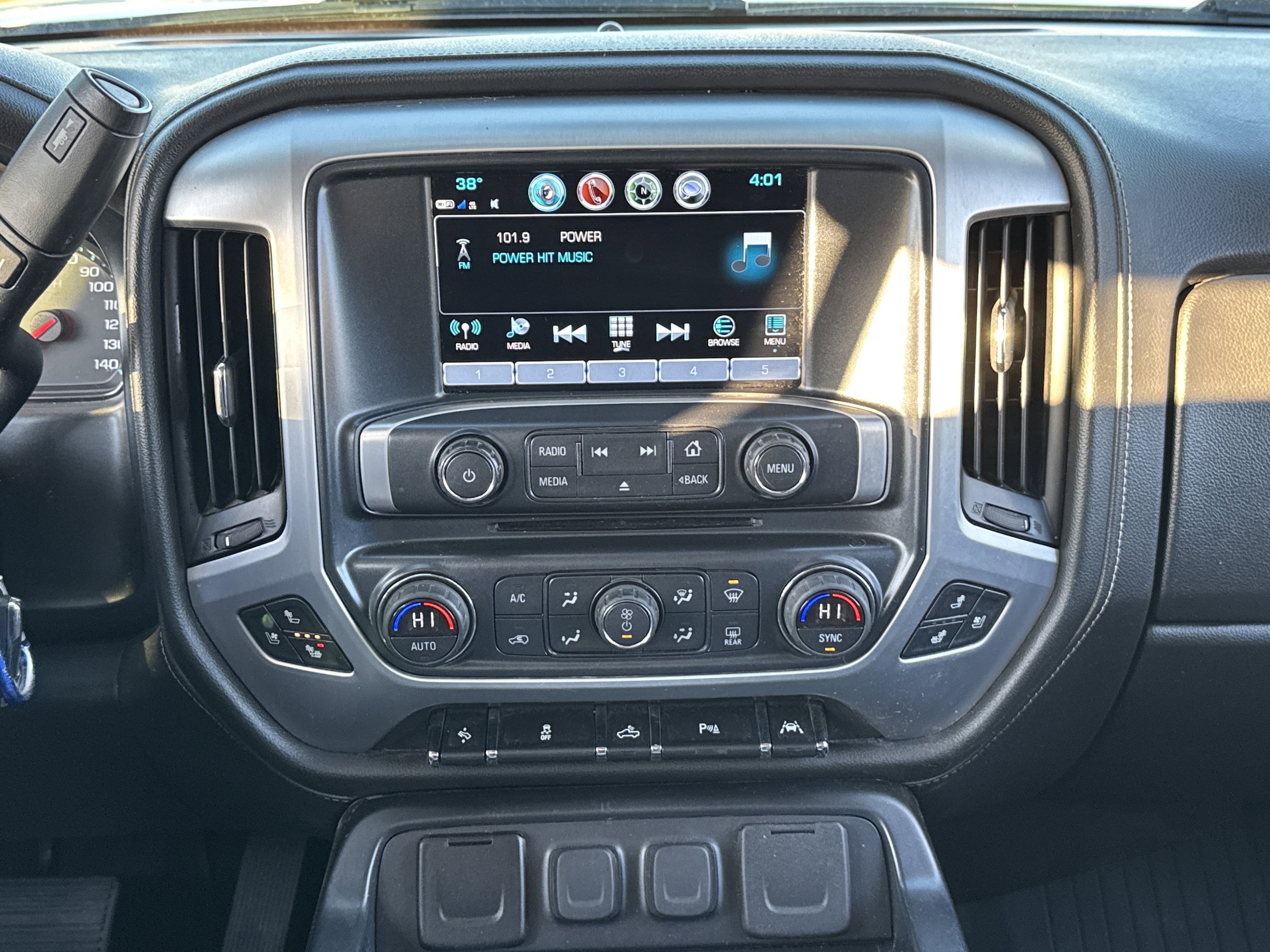 Used 2018 GMC Sierra 1500 SLT image 16