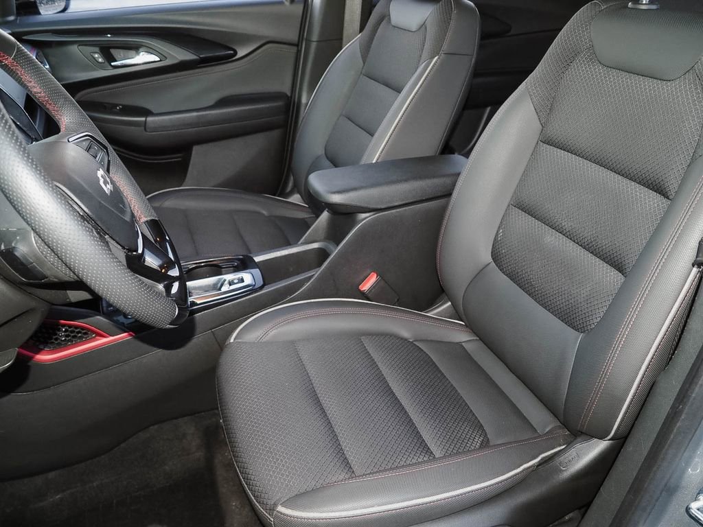 Certified 2023 Chevrolet TrailBlazer RS w/ Sun and Liftgate Package image 25