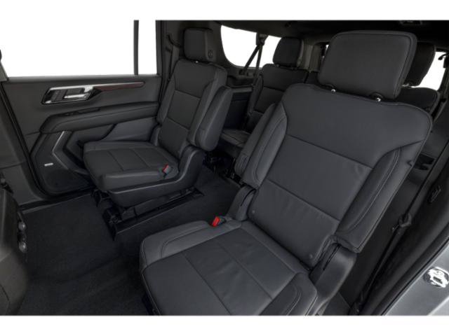 Used 2025 Chevrolet Suburban LT AWD/4WD image 12