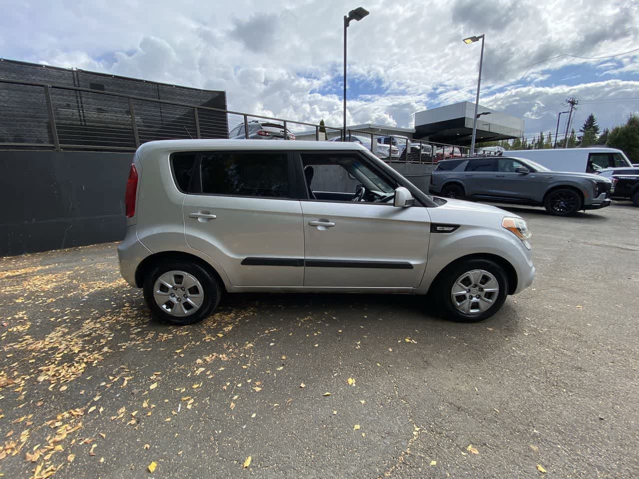 Used 2012 Kia Soul FWD image 7