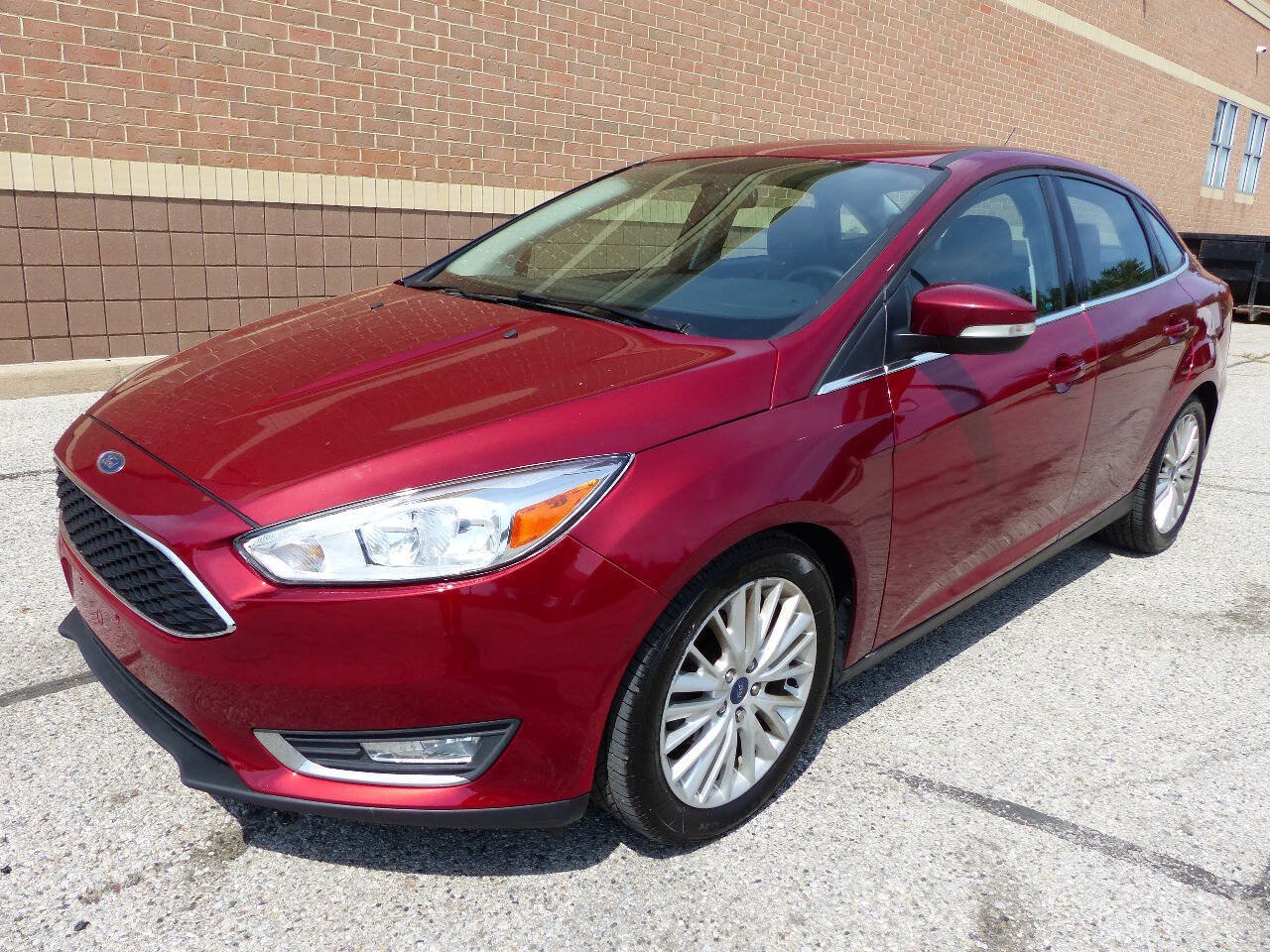 Used 2017 Ford Focus Titanium FWD image 6